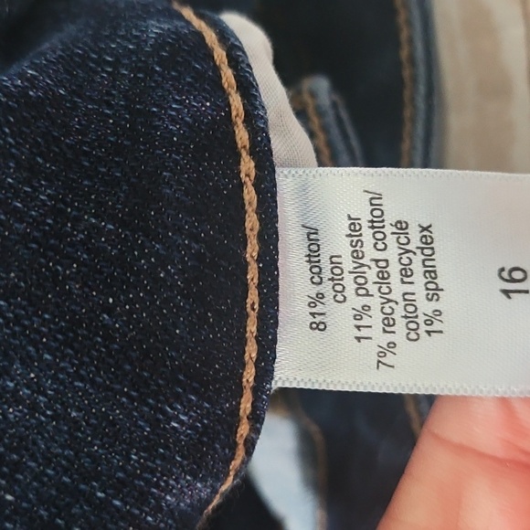 Maurices Mid-Fit Mid-Rise Straight Crop - Picture 10 of 13